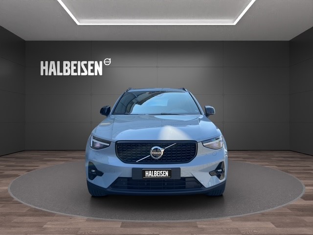 VOLVO XC40 2.0 B4 MH Plus Dark-image-1
