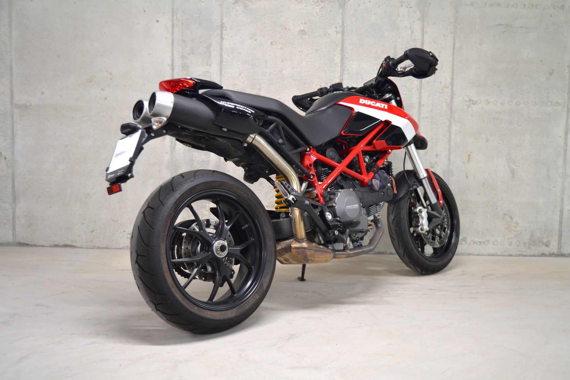 DUCATI Hypermotard 796-showroom-element-3