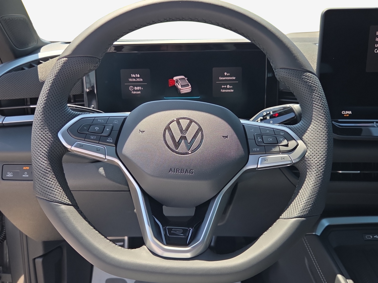 VW T-Roc 1.5 eTSI mHEV R-Line DSG-image-9