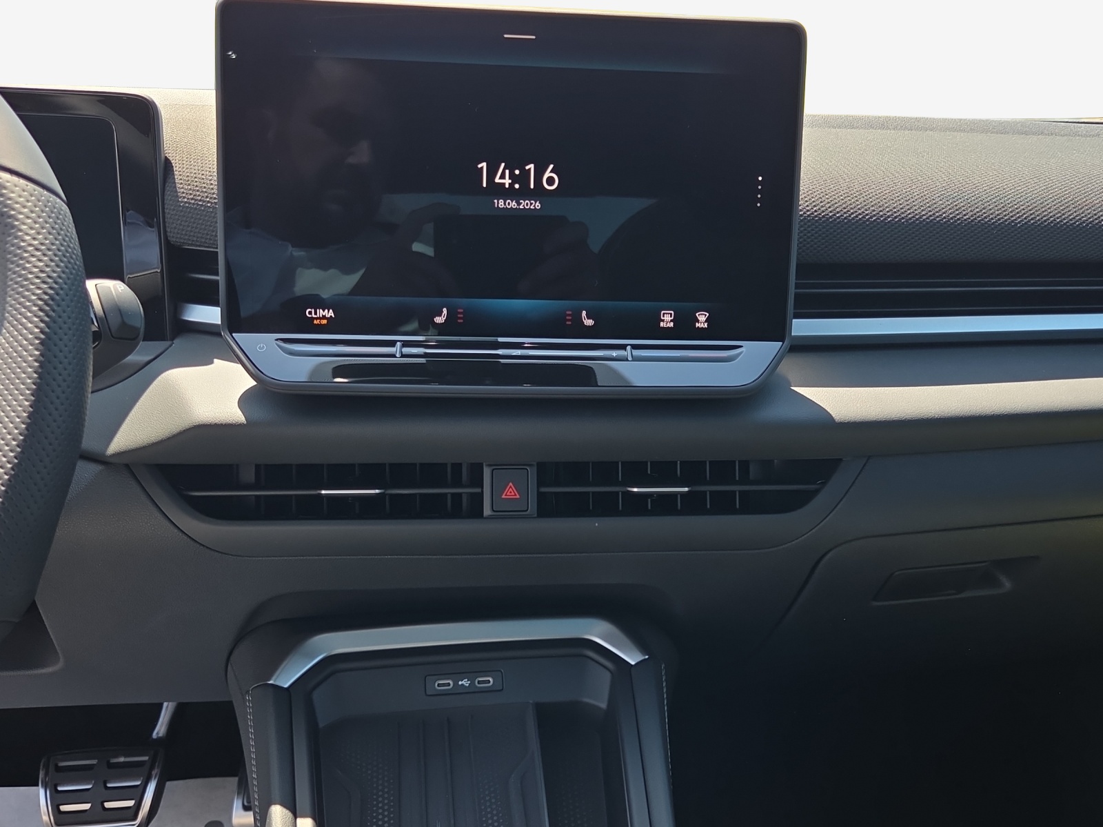 VW T-Roc 1.5 eTSI mHEV R-Line DSG-image-10