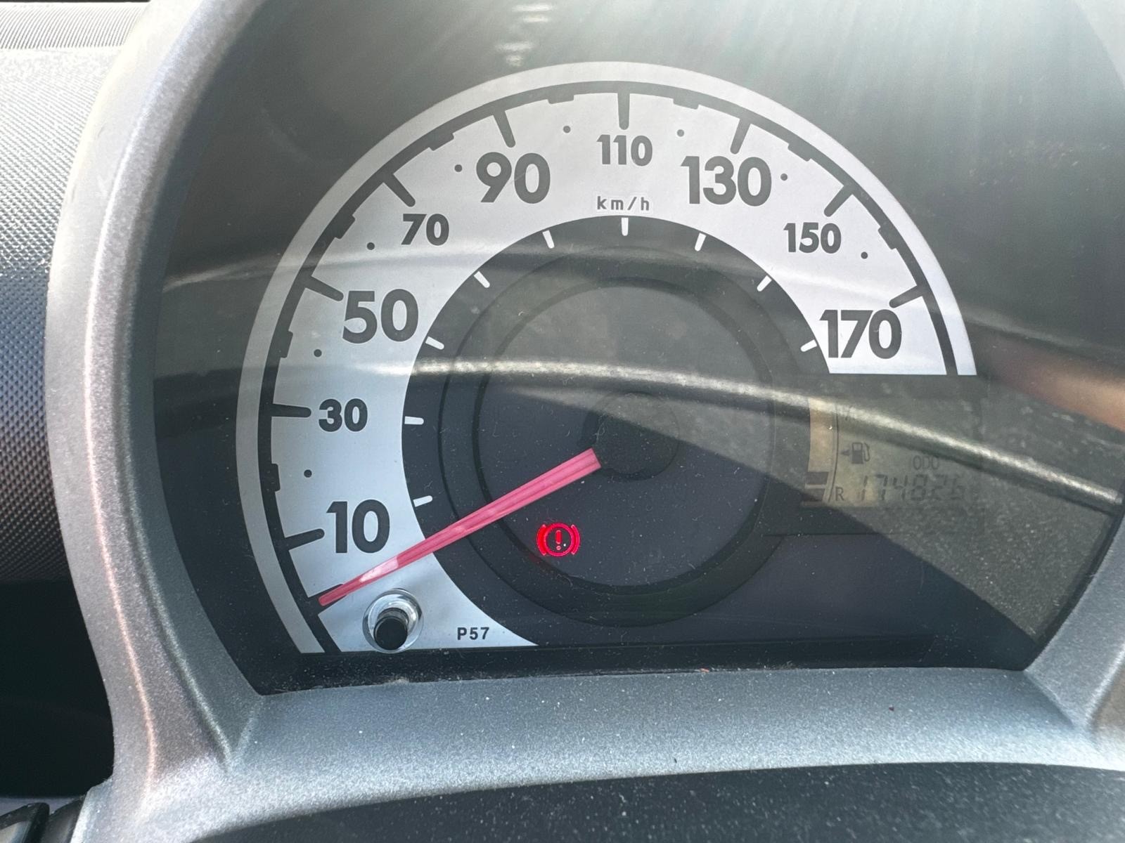 TOYOTA Aygo 1.0 Linea Terra-image-8