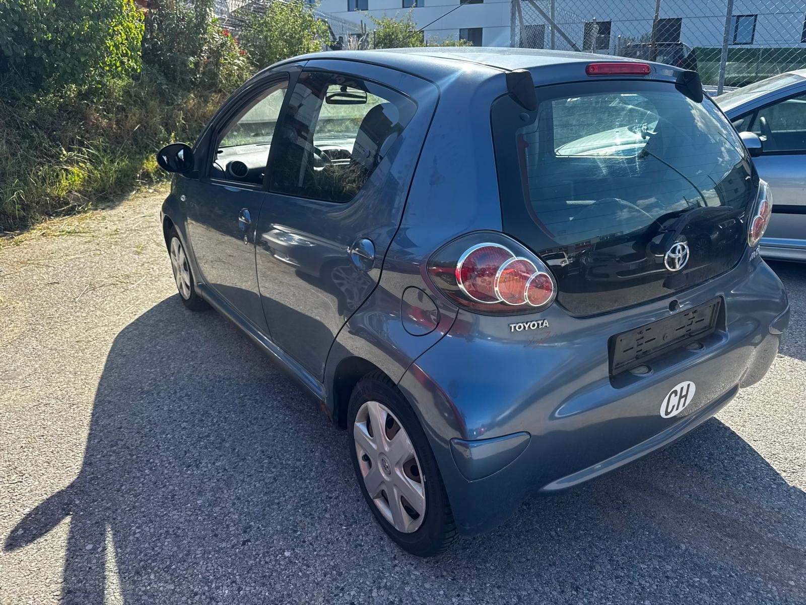TOYOTA Aygo 1.0 Linea Terra-image-7