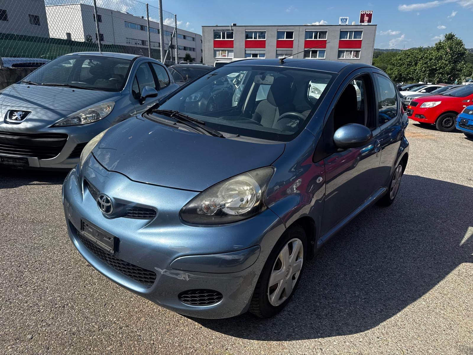 TOYOTA Aygo 1.0 Linea Terra-image-1