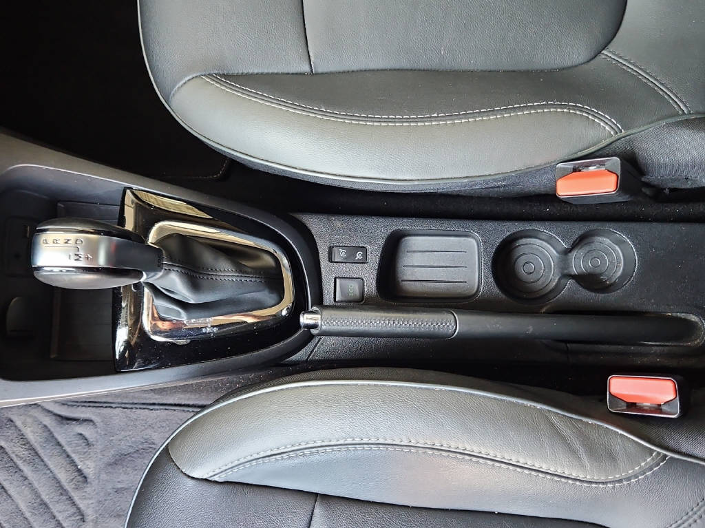RENAULT Captur 1.2 TCe Swiss Ed. EDC S/S-image-6
