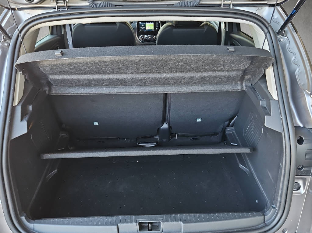 RENAULT Captur 1.2 TCe Swiss Ed. EDC S/S-image-9