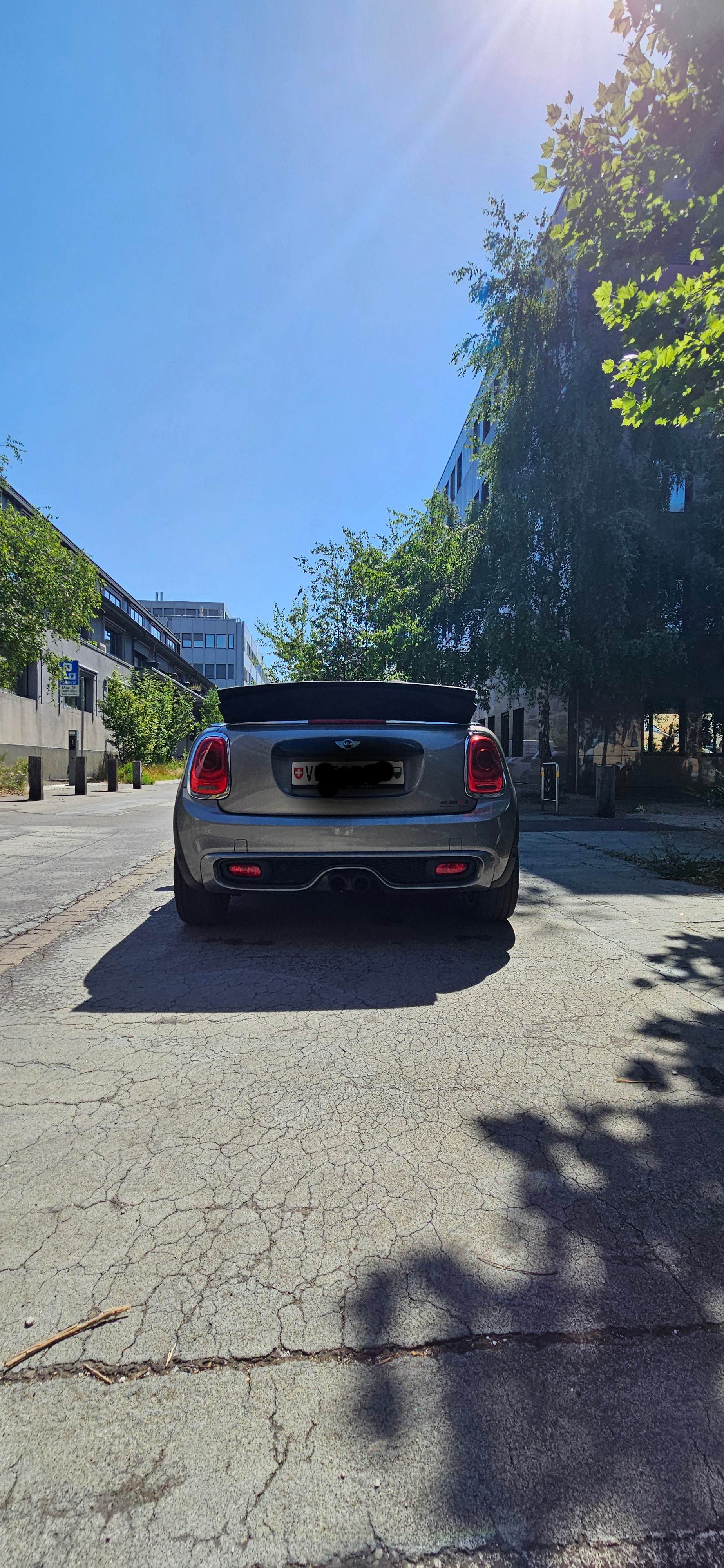 MINI Mini Cooper S Cabrio-image-3