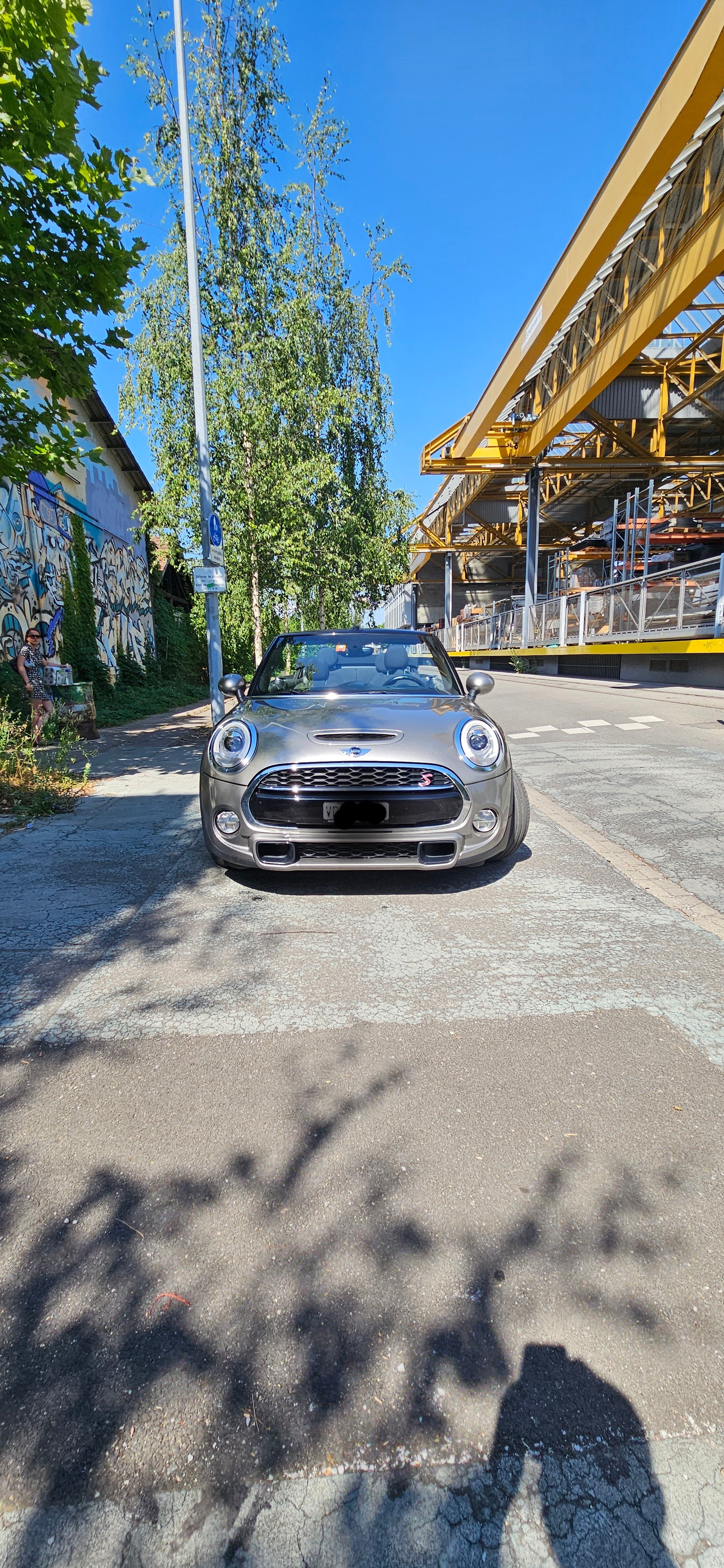 MINI Mini Cooper S Cabrio-image-4