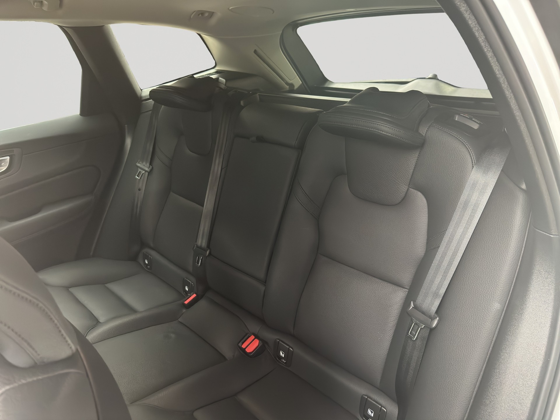 VOLVO XC60 B5 Benzin Mild Hybrid AWD Core Geartronic-image-7