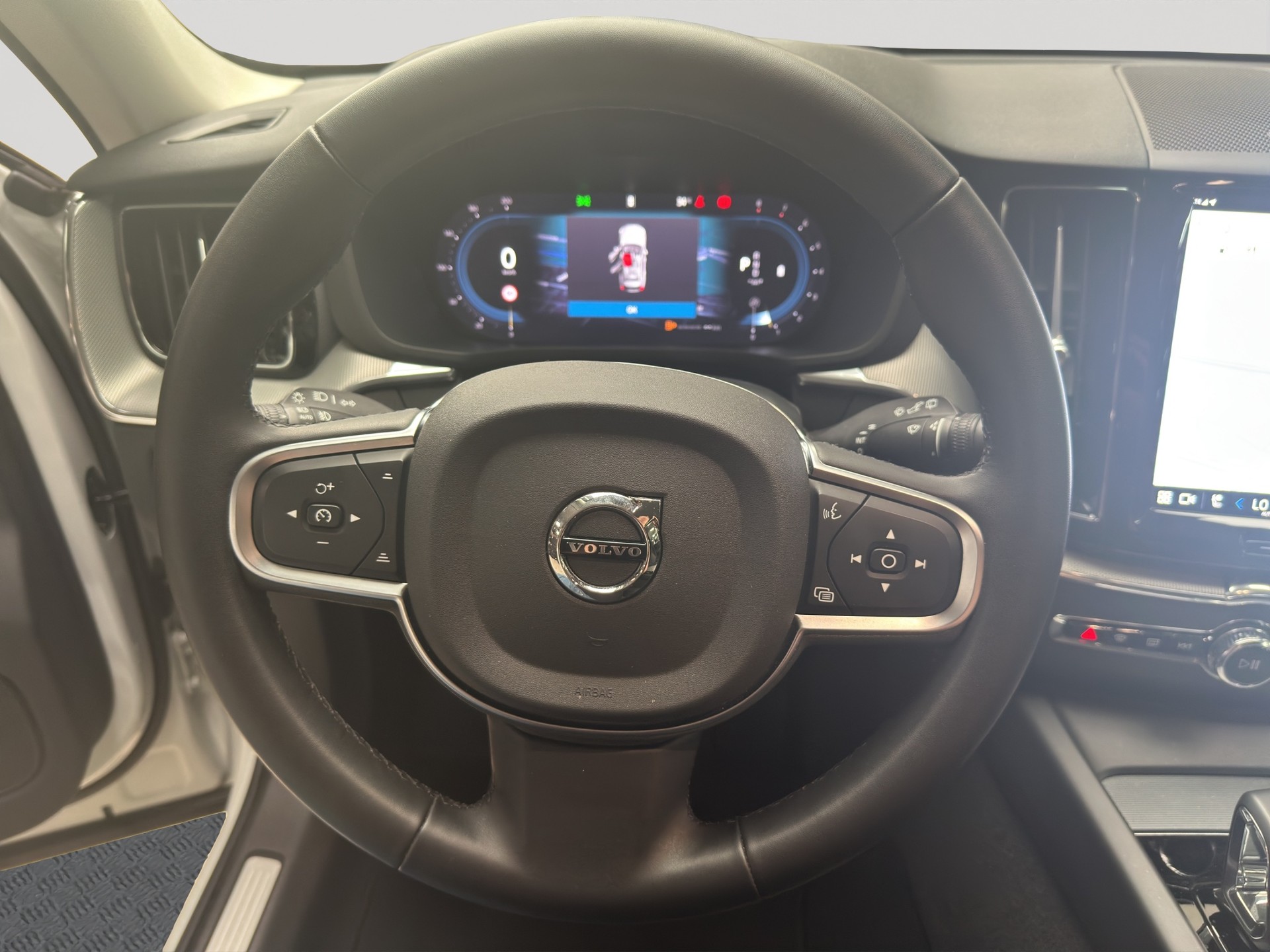 VOLVO XC60 B5 Benzin Mild Hybrid AWD Core Geartronic-image-10