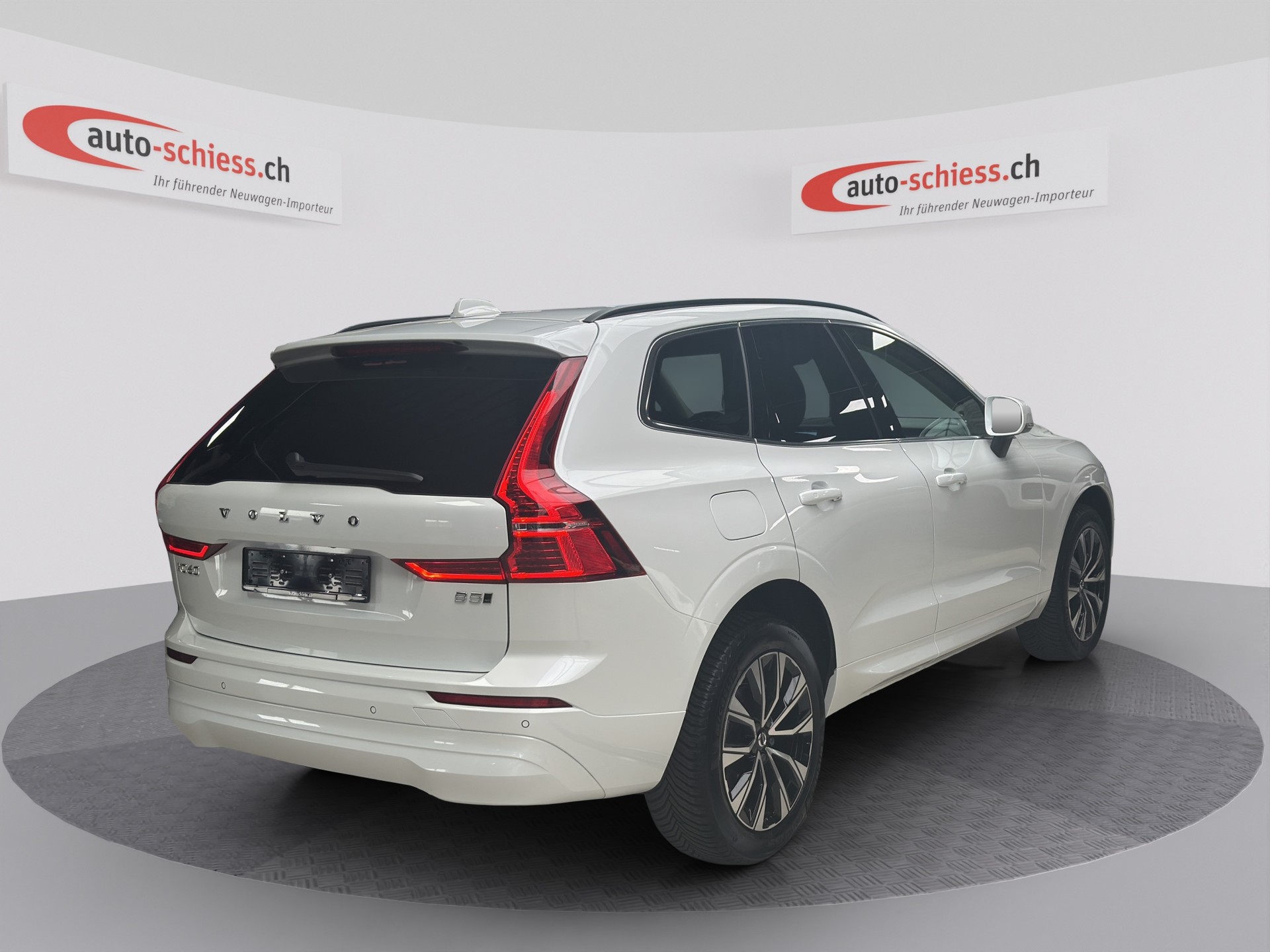 VOLVO XC60 B5 Benzin Mild Hybrid AWD Core Geartronic-image-4