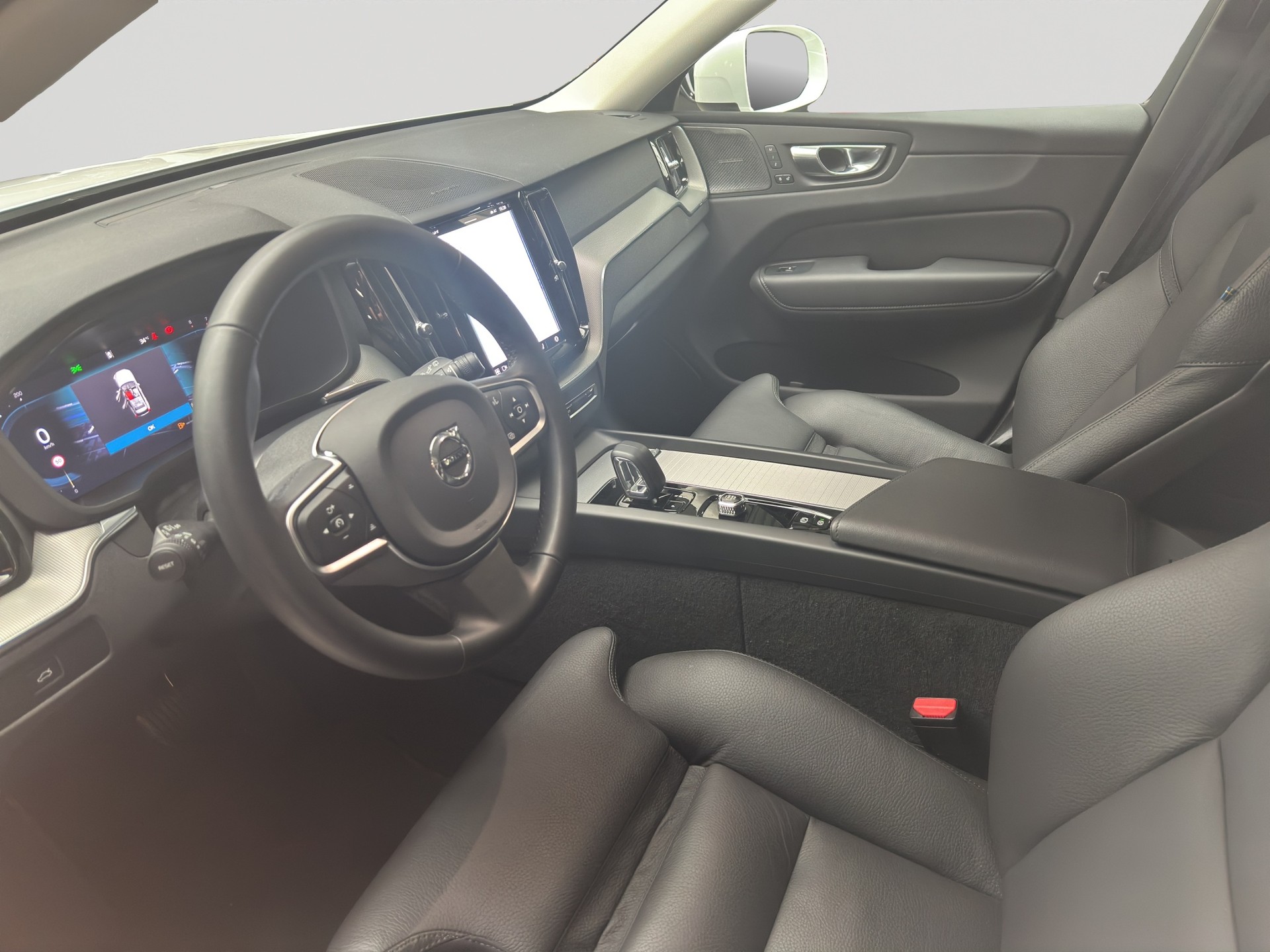 VOLVO XC60 B5 Benzin Mild Hybrid AWD Core Geartronic-image-6