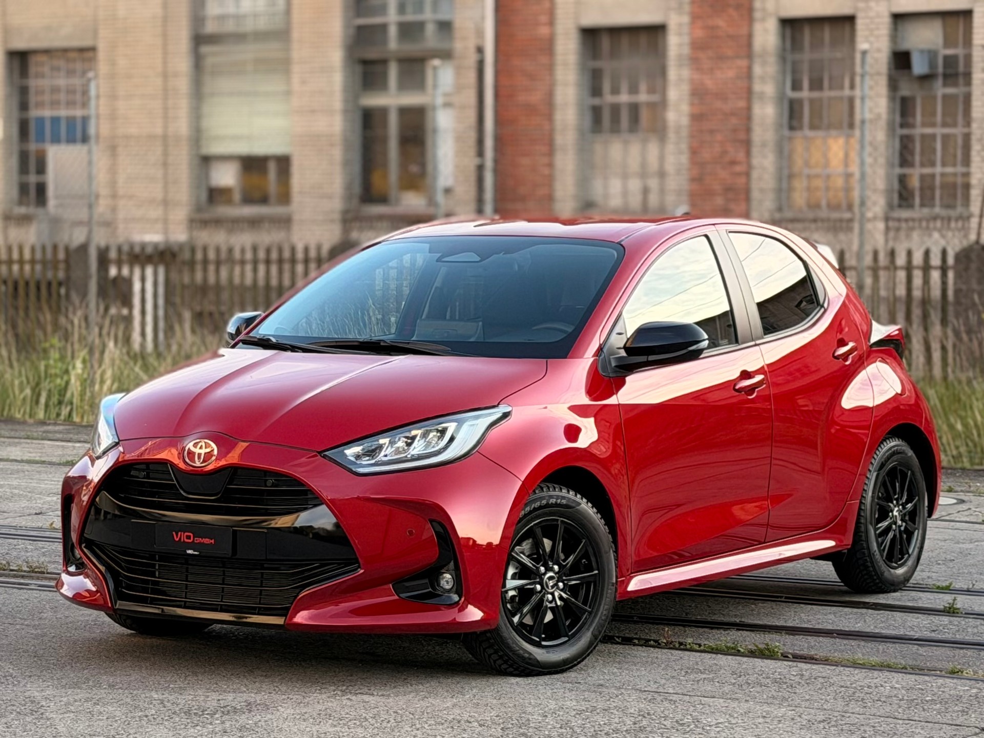 TOYOTA Yaris 1.5 Trend e-CVT-image-0