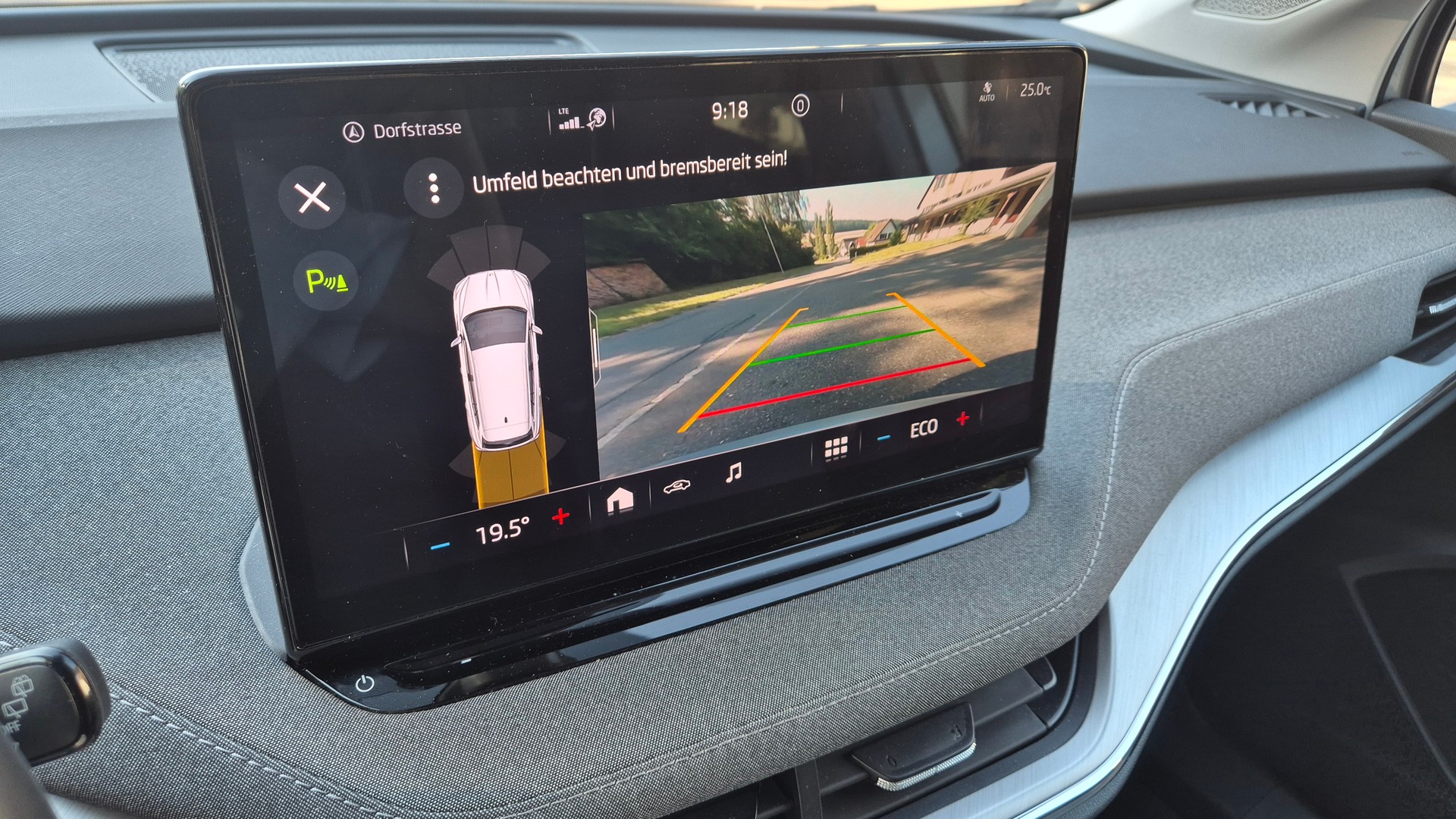 SKODA Enyaq iV 80-image-23