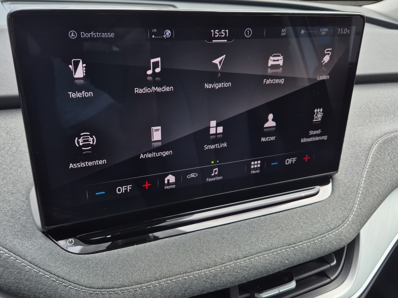 SKODA Enyaq iV 80-image-13