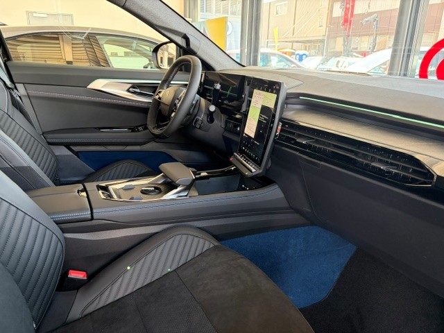 RENAULT Rafale 1.2 E-Tech Plug-in Hybrid 300 4x4 Atelier Alpine-image-5
