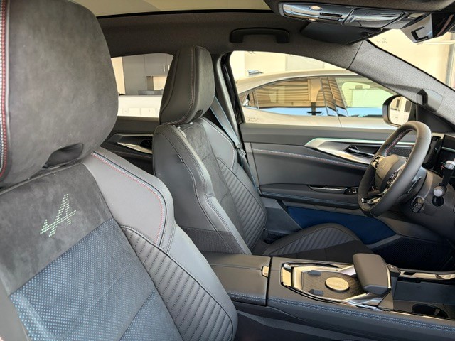 RENAULT Rafale 1.2 E-Tech Plug-in Hybrid 300 4x4 Atelier Alpine-image-8