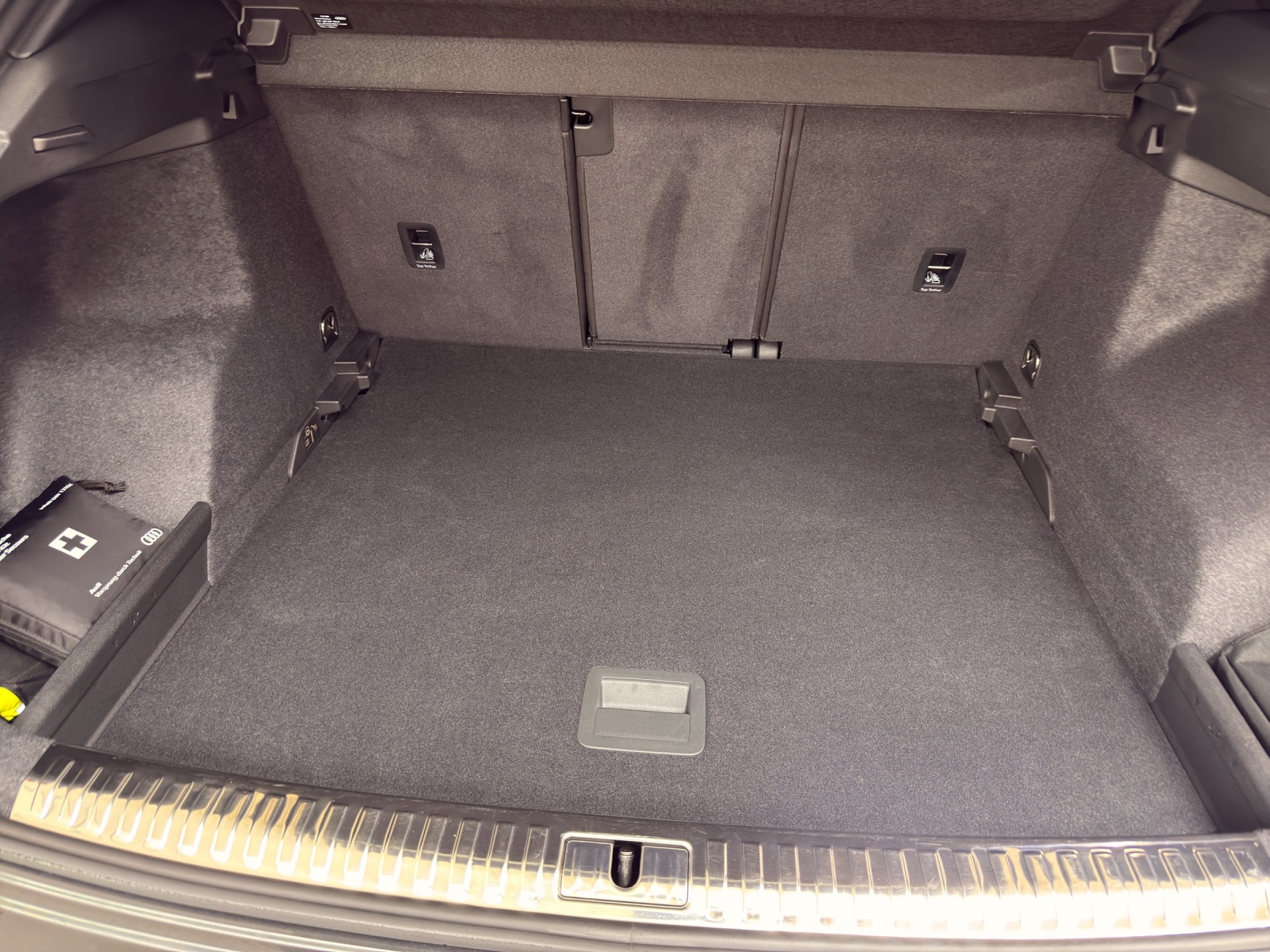 AUDI Q3 35 TFSI S line Attraction S-tronic-image-12