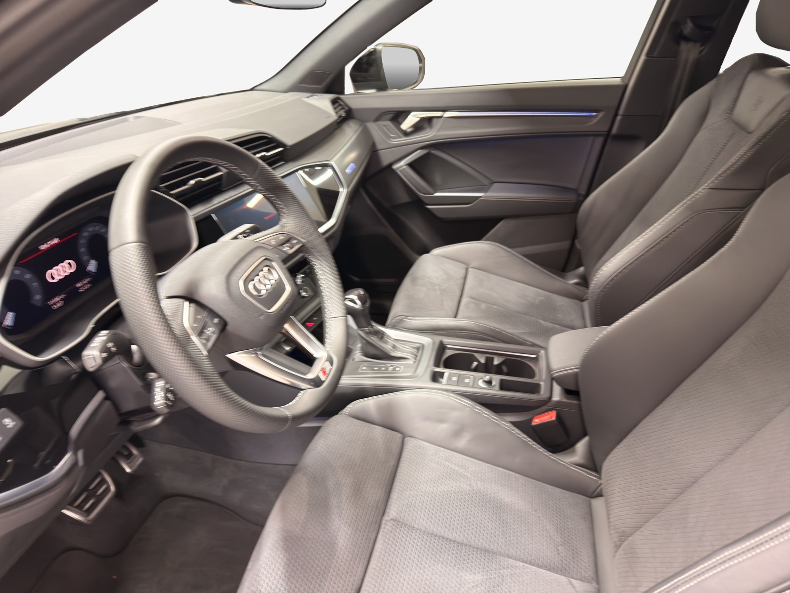 AUDI Q3 35 TFSI S line Attraction S-tronic-image-7