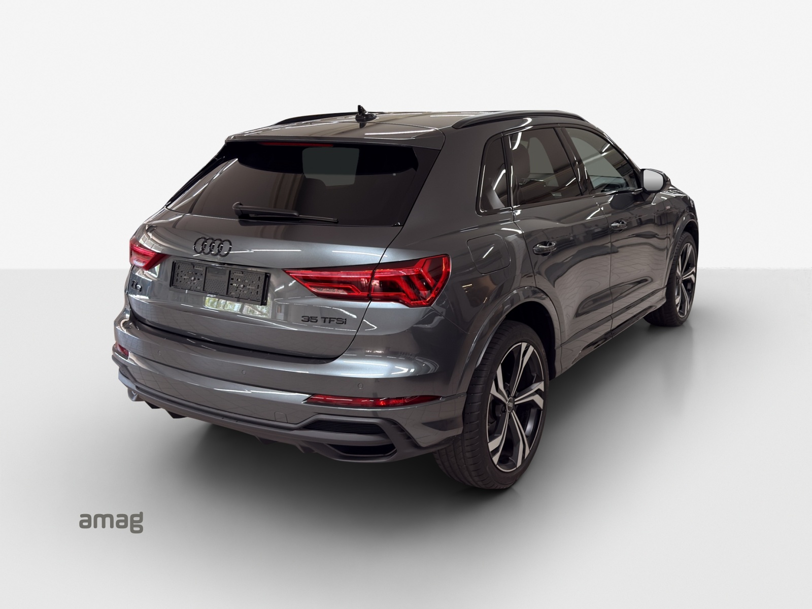 AUDI Q3 35 TFSI S line Attraction S-tronic-image-4