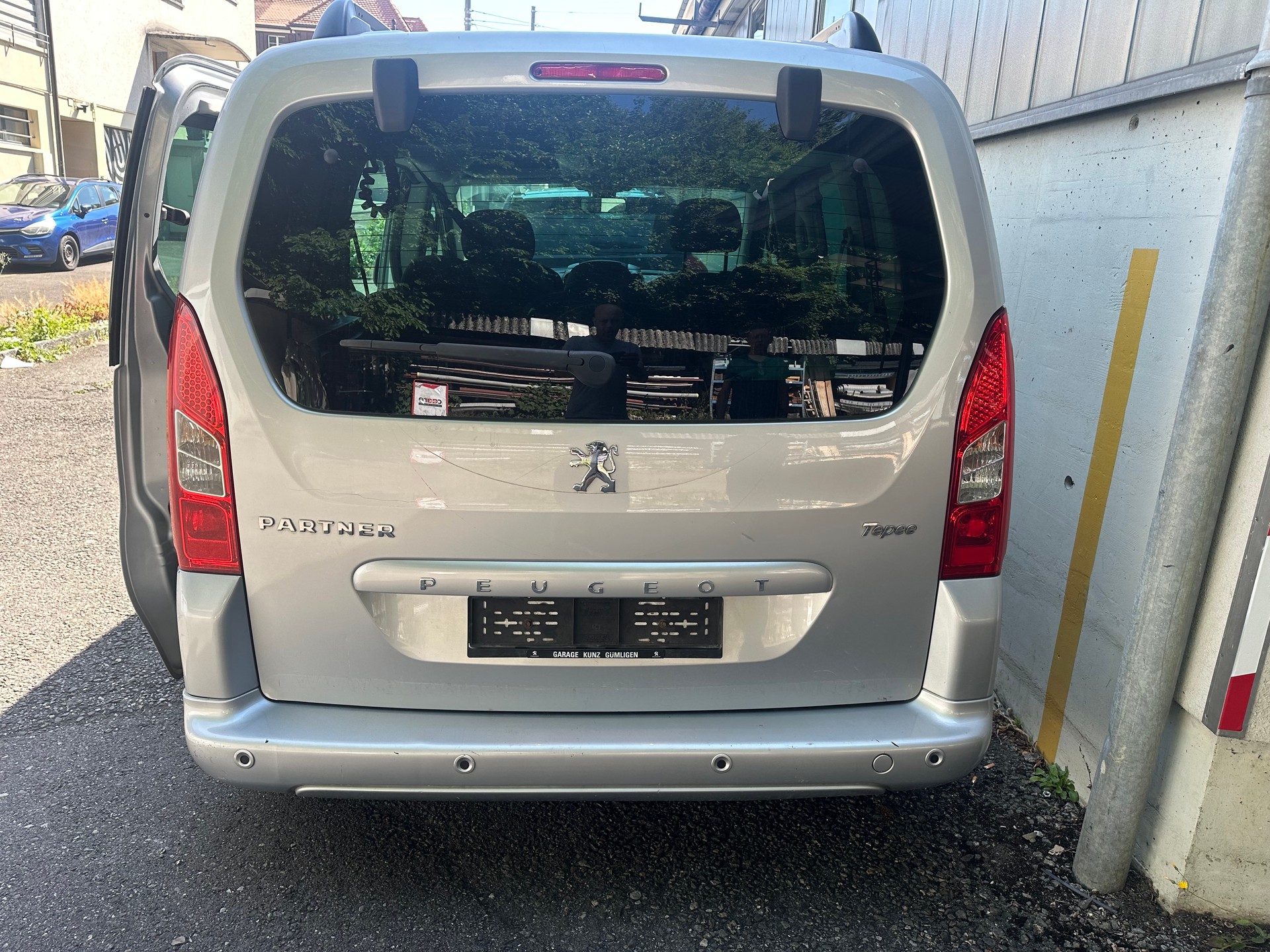 PEUGEOT Partner 1.6 Trendy Clim (Pack)-image-2