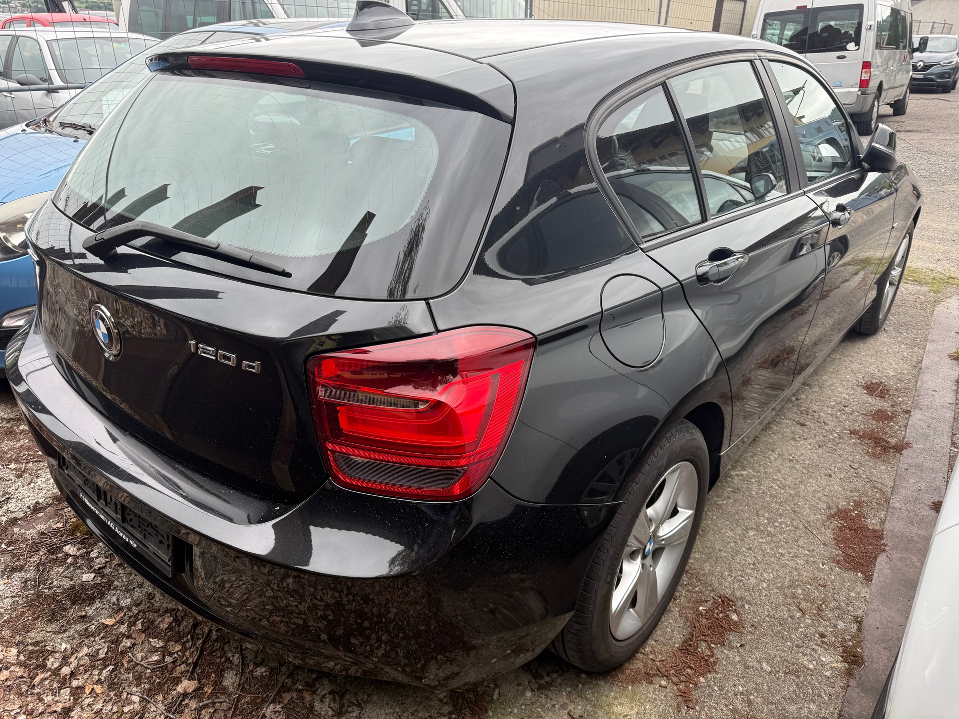 BMW 120d xDrive Sport Line-image-3