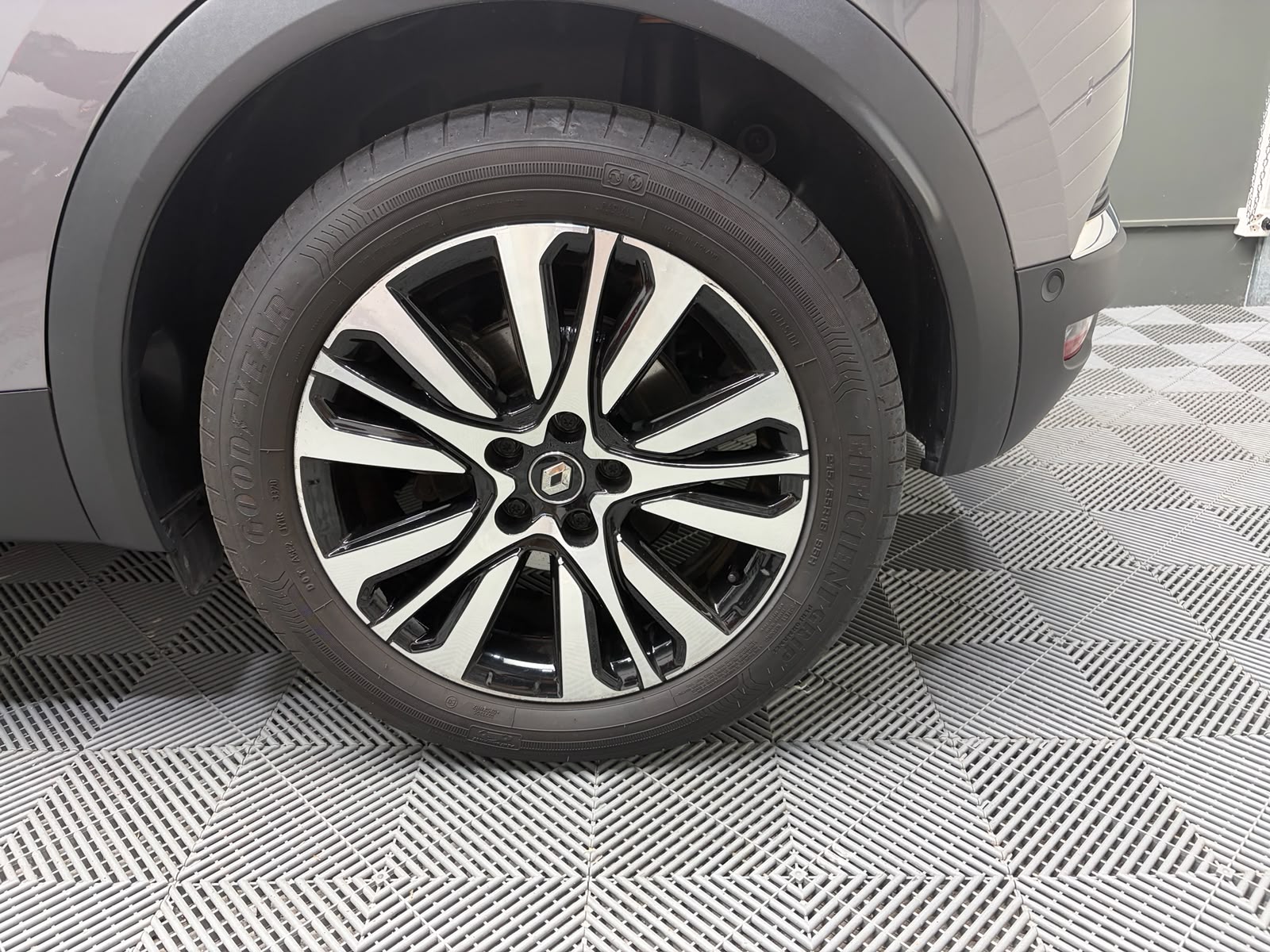 RENAULT Captur 1.6 E-Tech Initiale Paris DHT-image-28