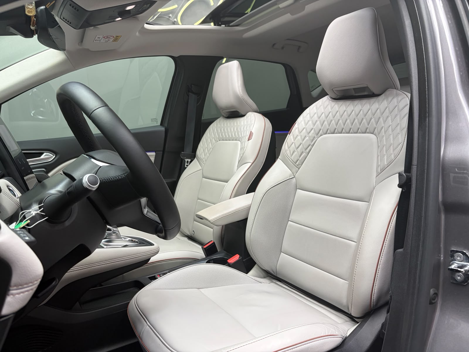 RENAULT Captur 1.6 E-Tech Initiale Paris DHT-image-10