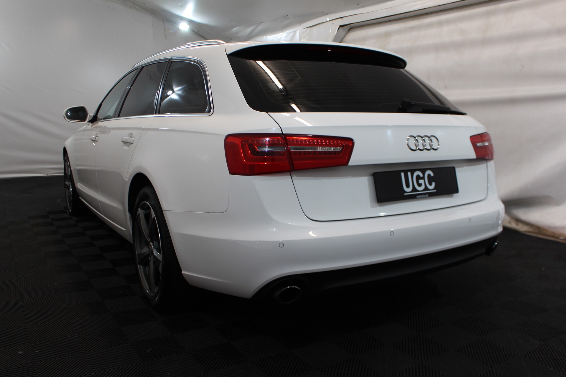 AUDI A6 Avant 2.0 TFSI M-Tronic-showroom-element-3