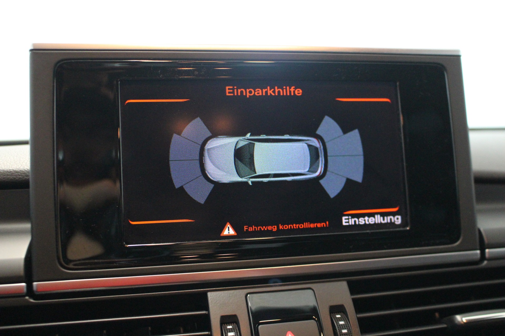 AUDI A6 Avant 2.0 TFSI M-Tronic-image-17