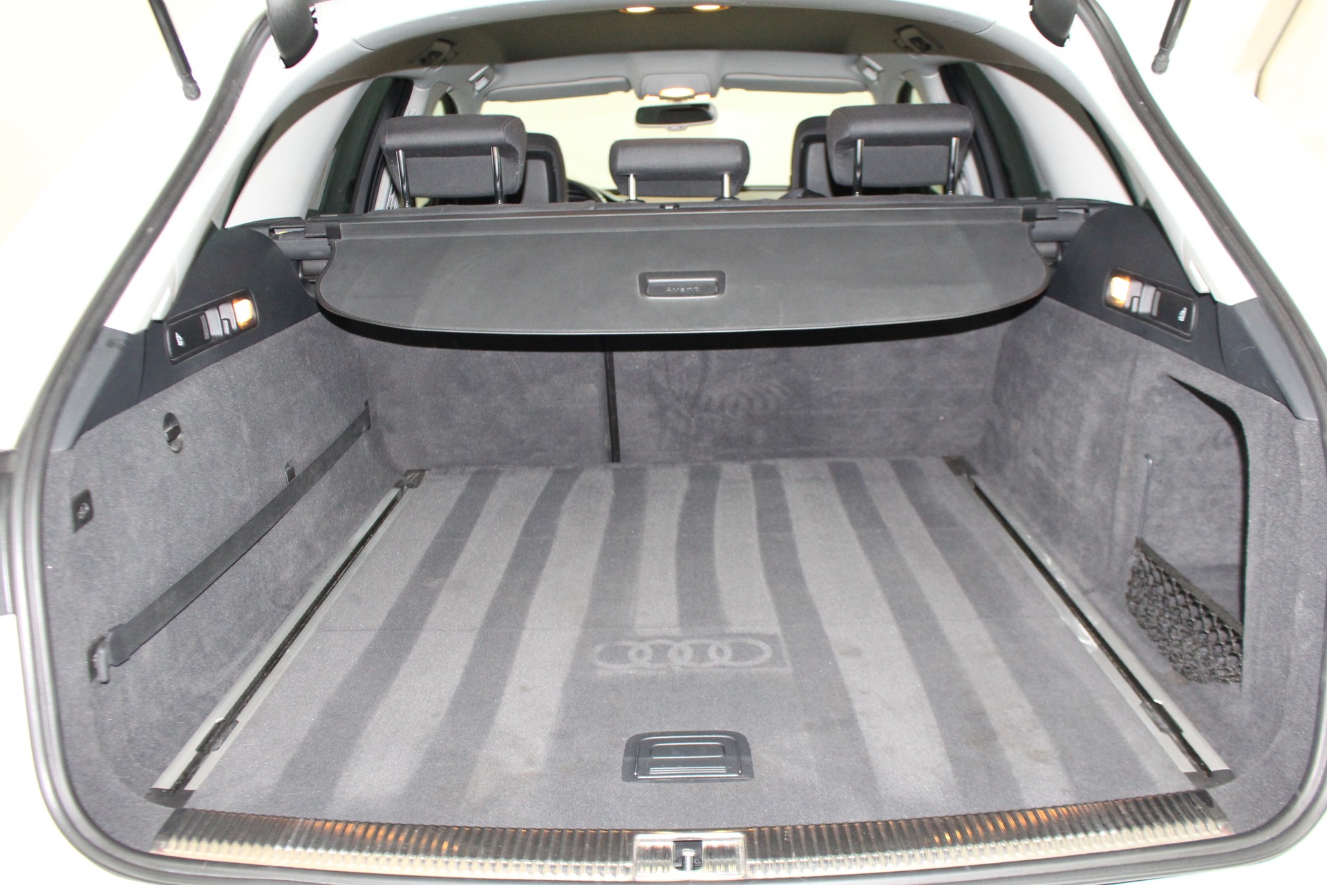 AUDI A6 Avant 2.0 TFSI M-Tronic-image-8