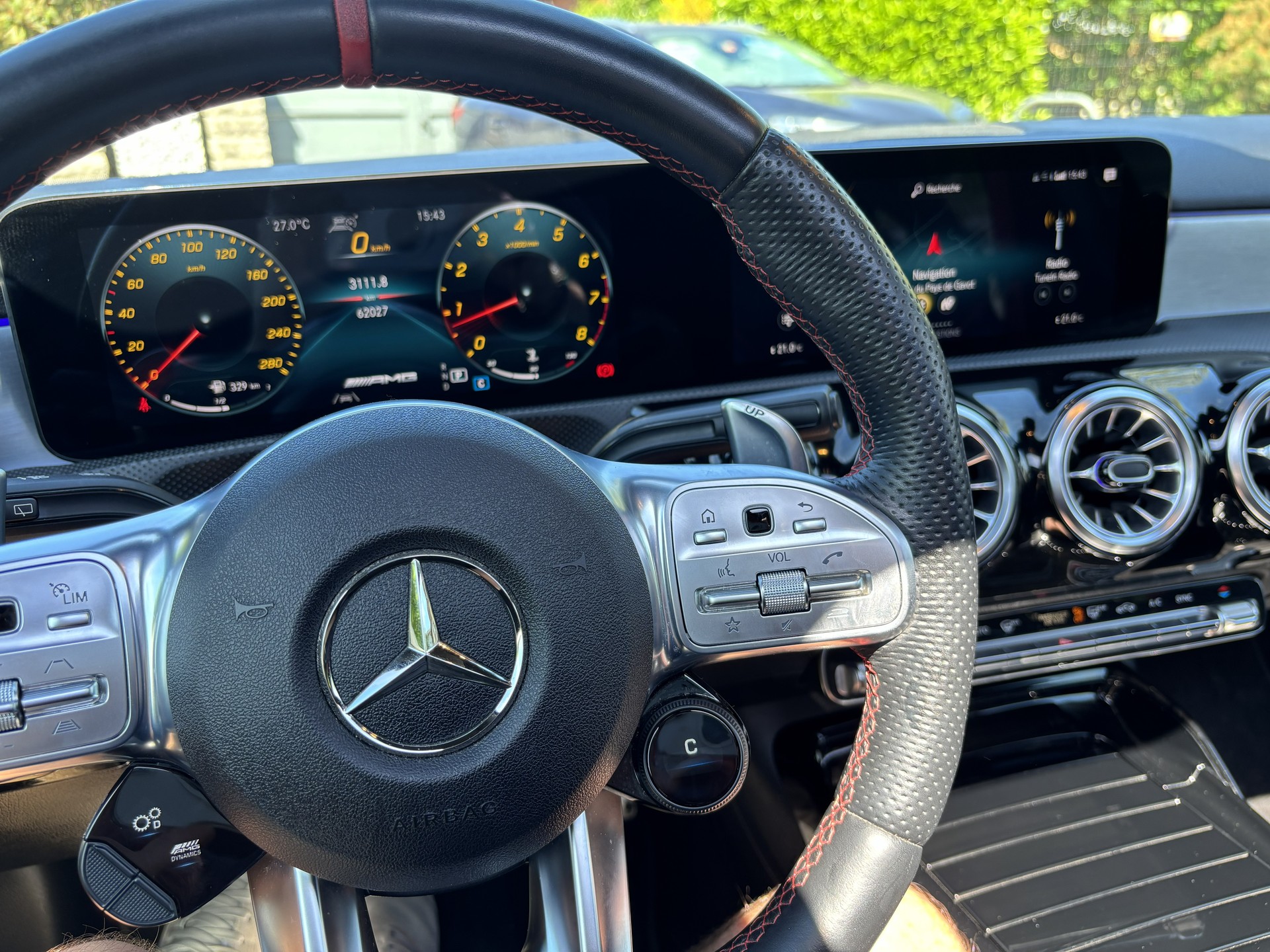 MERCEDES-BENZ A 35 AMG 4matic-image-4