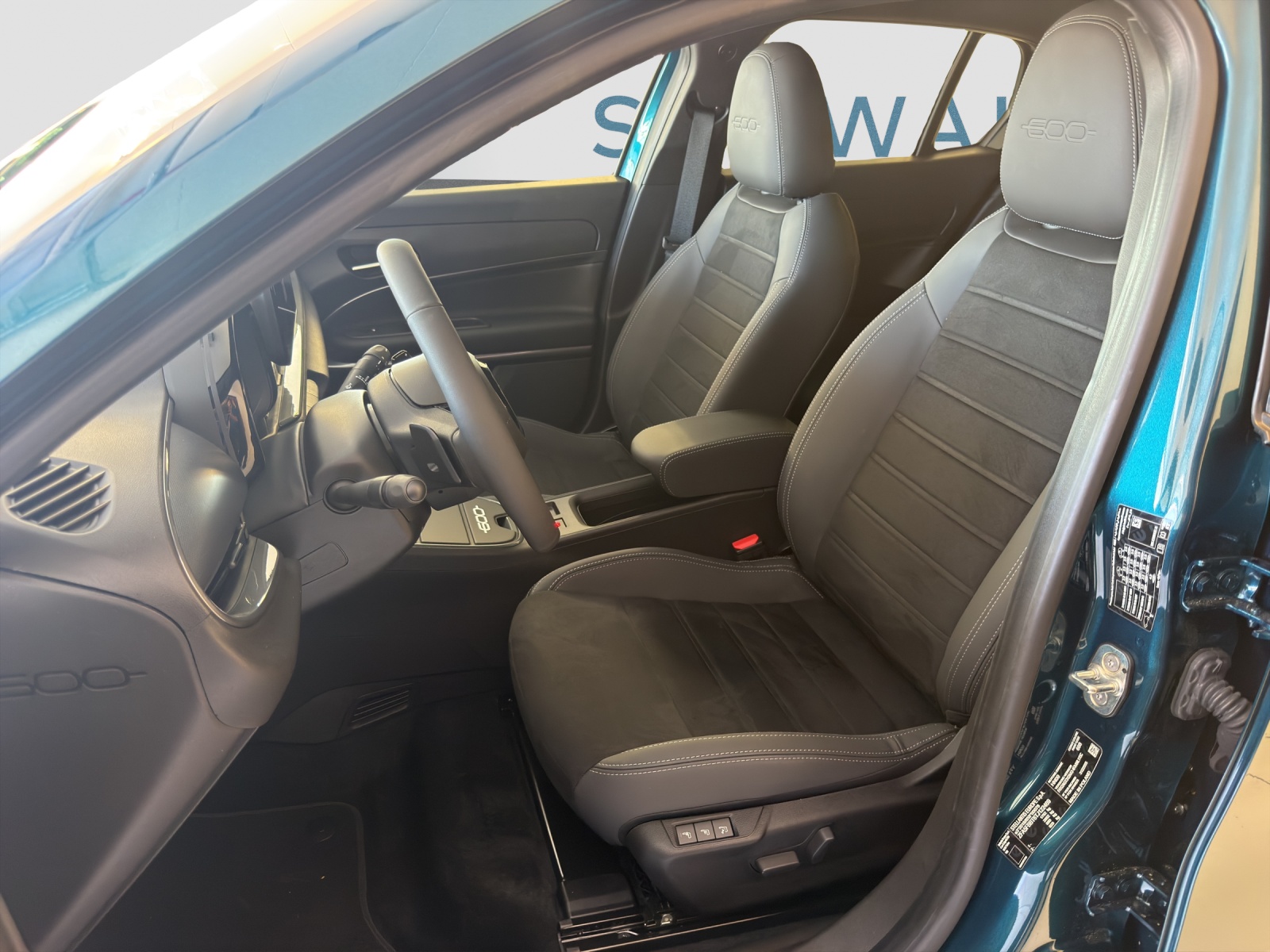 FIAT 600 1.2 Hybrid 145 Spor-image-8
