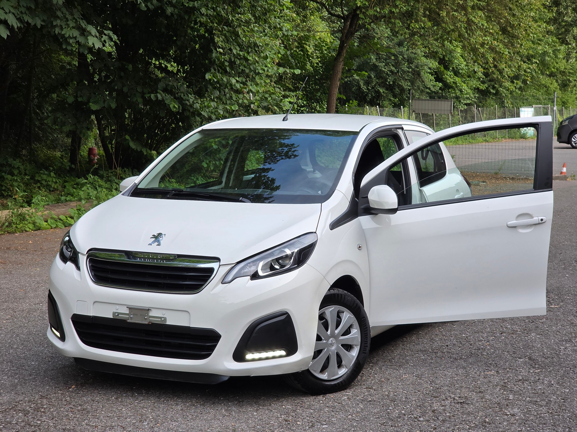 PEUGEOT 108 1.0 VTi Active-image-0