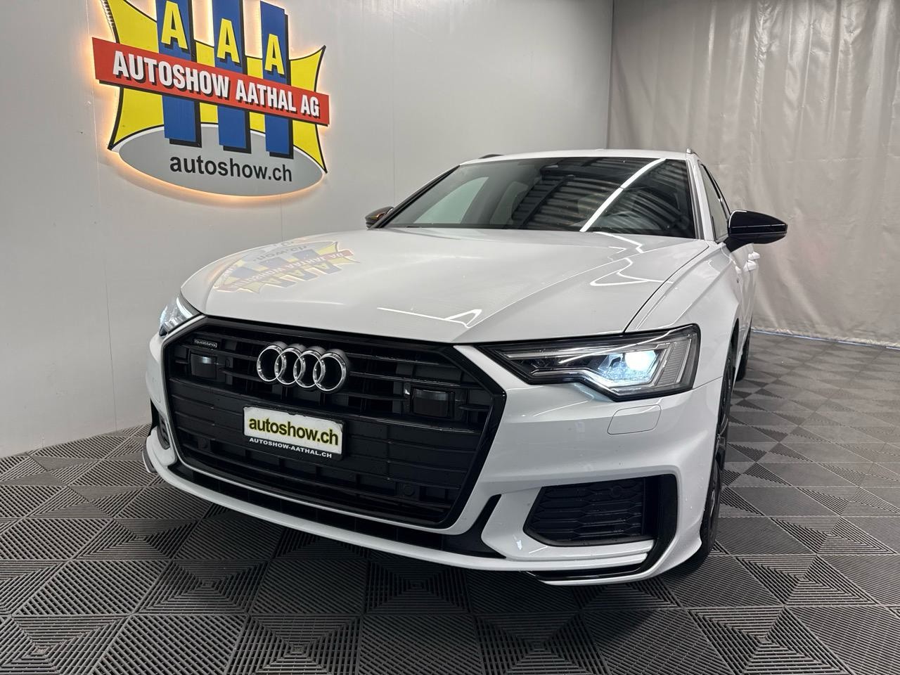 AUDI A6 Avant 45 TFSI S line S-tronic quattro-image-17