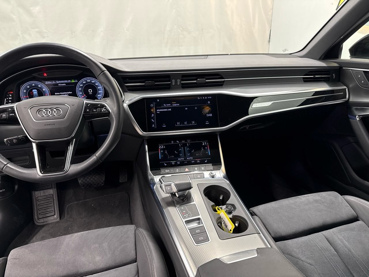 AUDI A6 Avant 45 TFSI S line S-tronic quattro-image-4