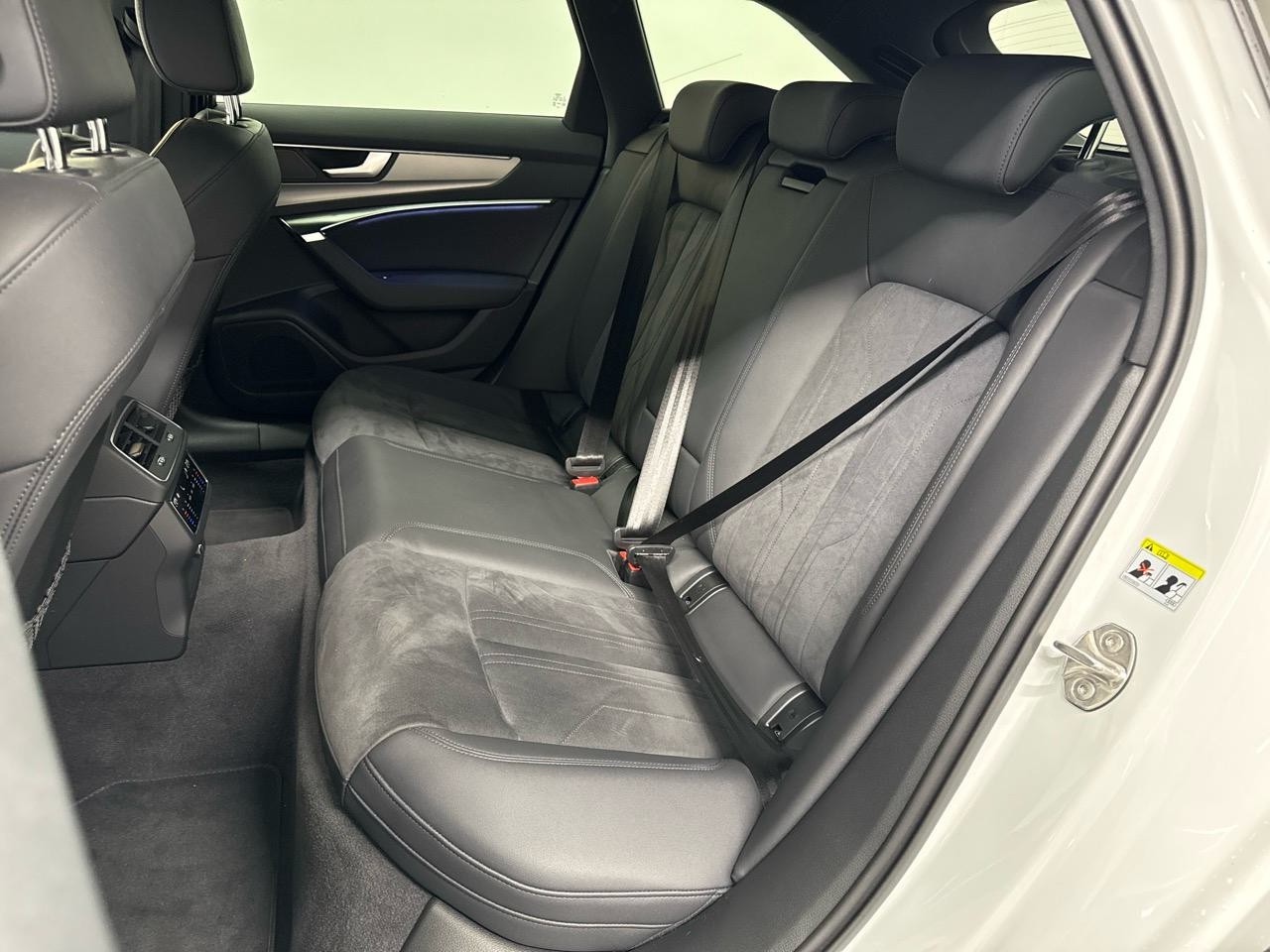 AUDI A6 Avant 45 TFSI S line S-tronic quattro-image-10