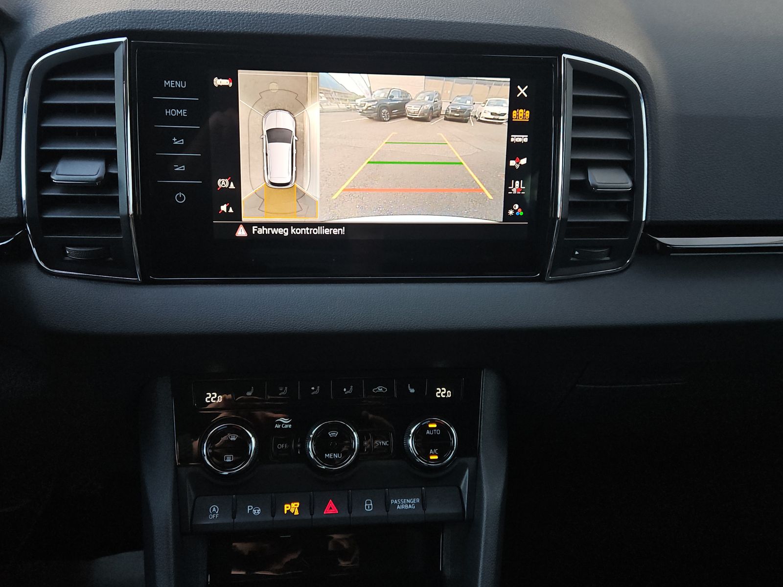SKODA Karoq 2.0 TDI Style 4x4 DSG-image-11
