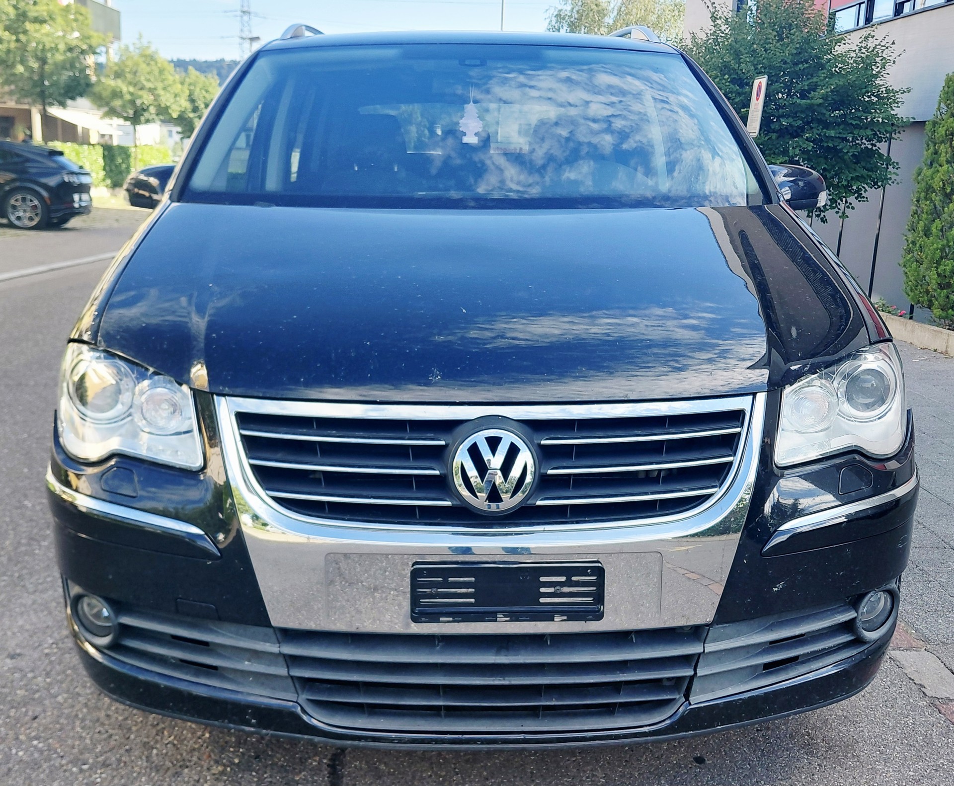 VW Touran 2.0 TDI Trendline 7 Plätze-image-2