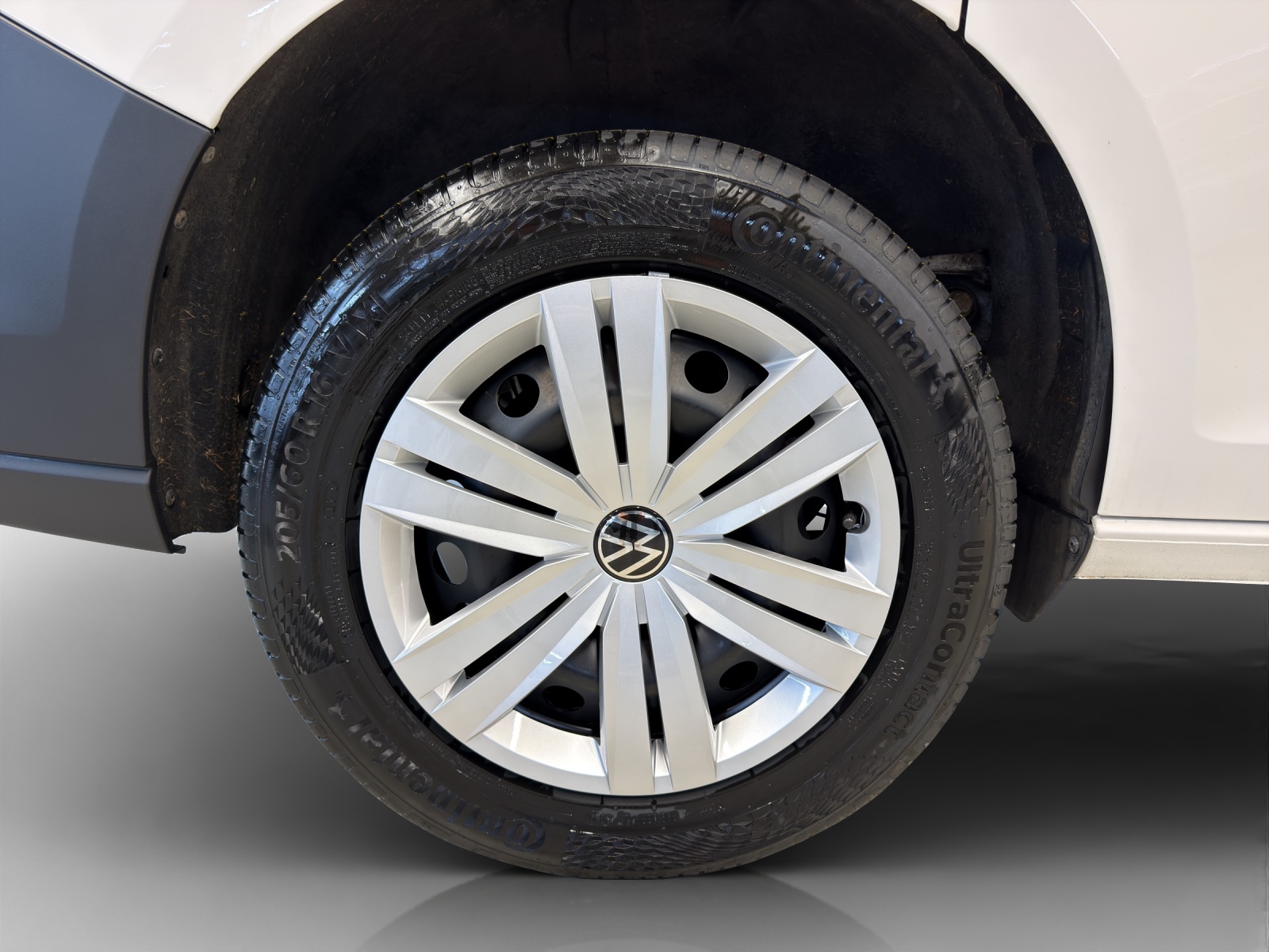 VW Caddy Cargo 2.0TDI-image-13