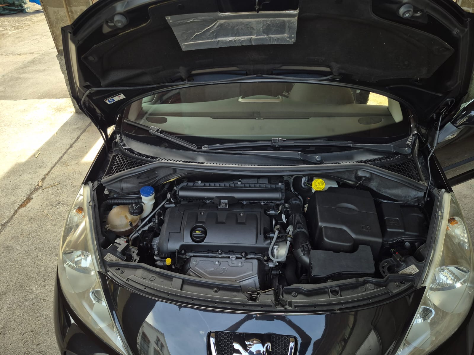 PEUGEOT 207 SW 1.6 16V Trendy Automatic-image-7