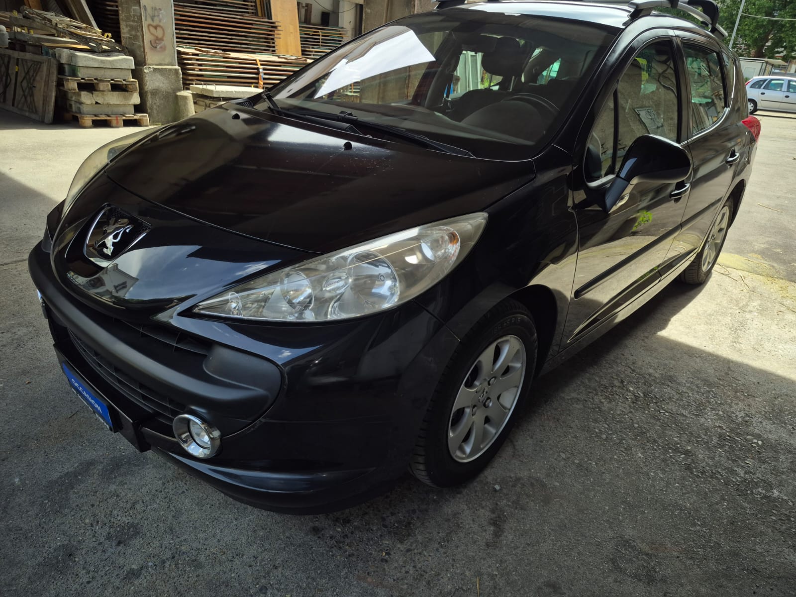 PEUGEOT 207 SW 1.6 16V Trendy Automatic-image-4