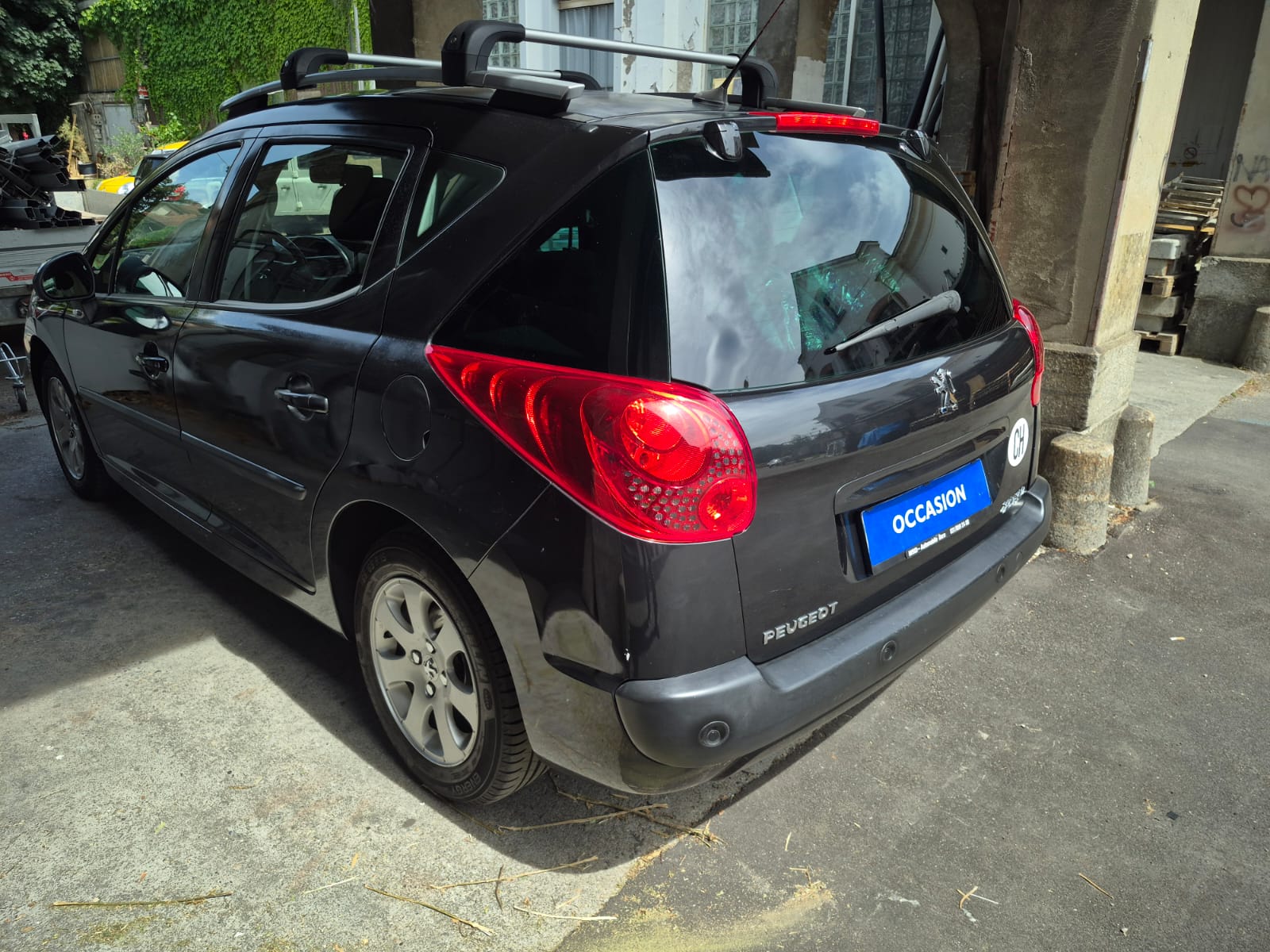 PEUGEOT 207 SW 1.6 16V Trendy Automatic-image-2