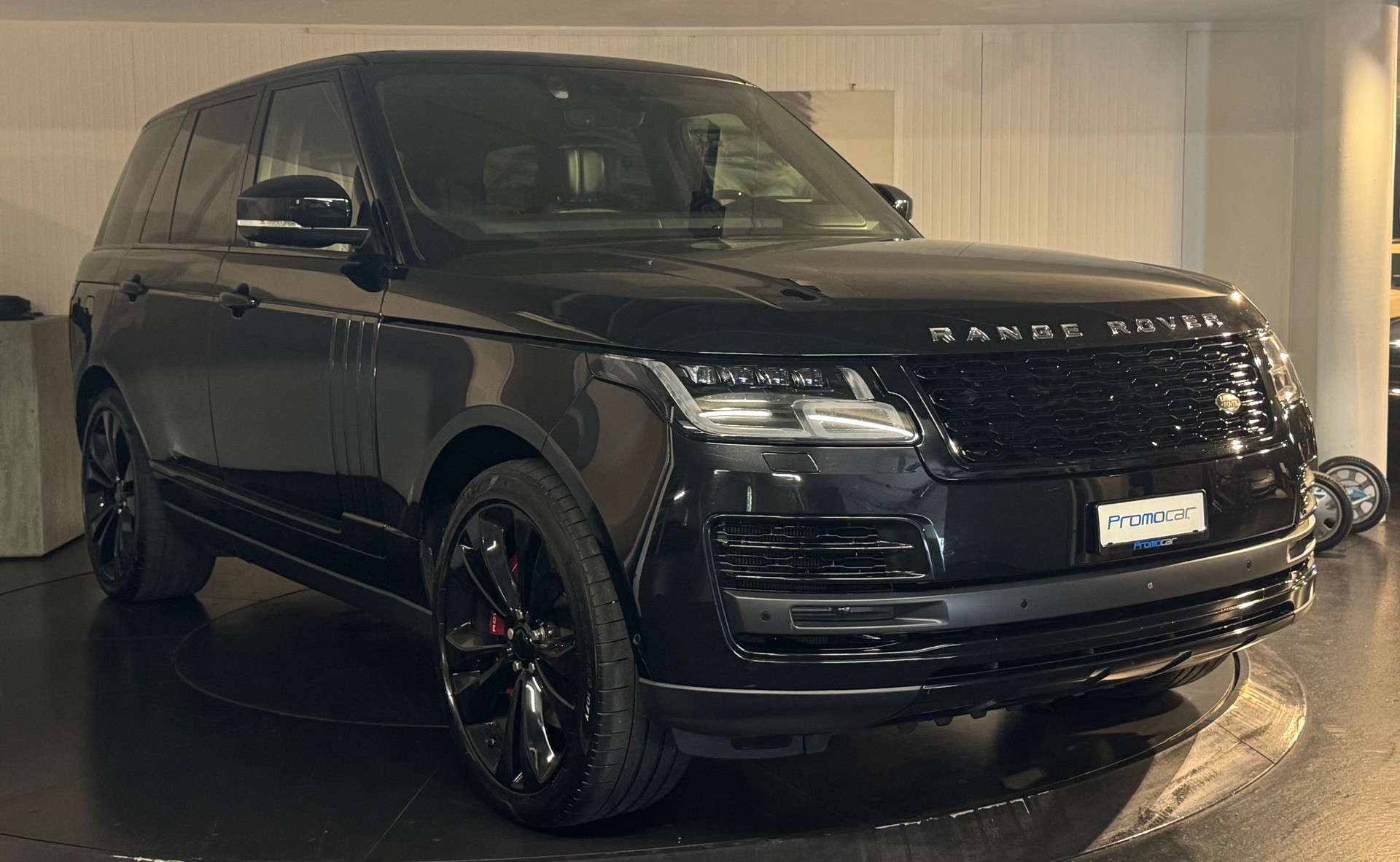 LAND ROVER Range Rover 5.0 V8 S/C SV AB Dynamic Automatic-image-9