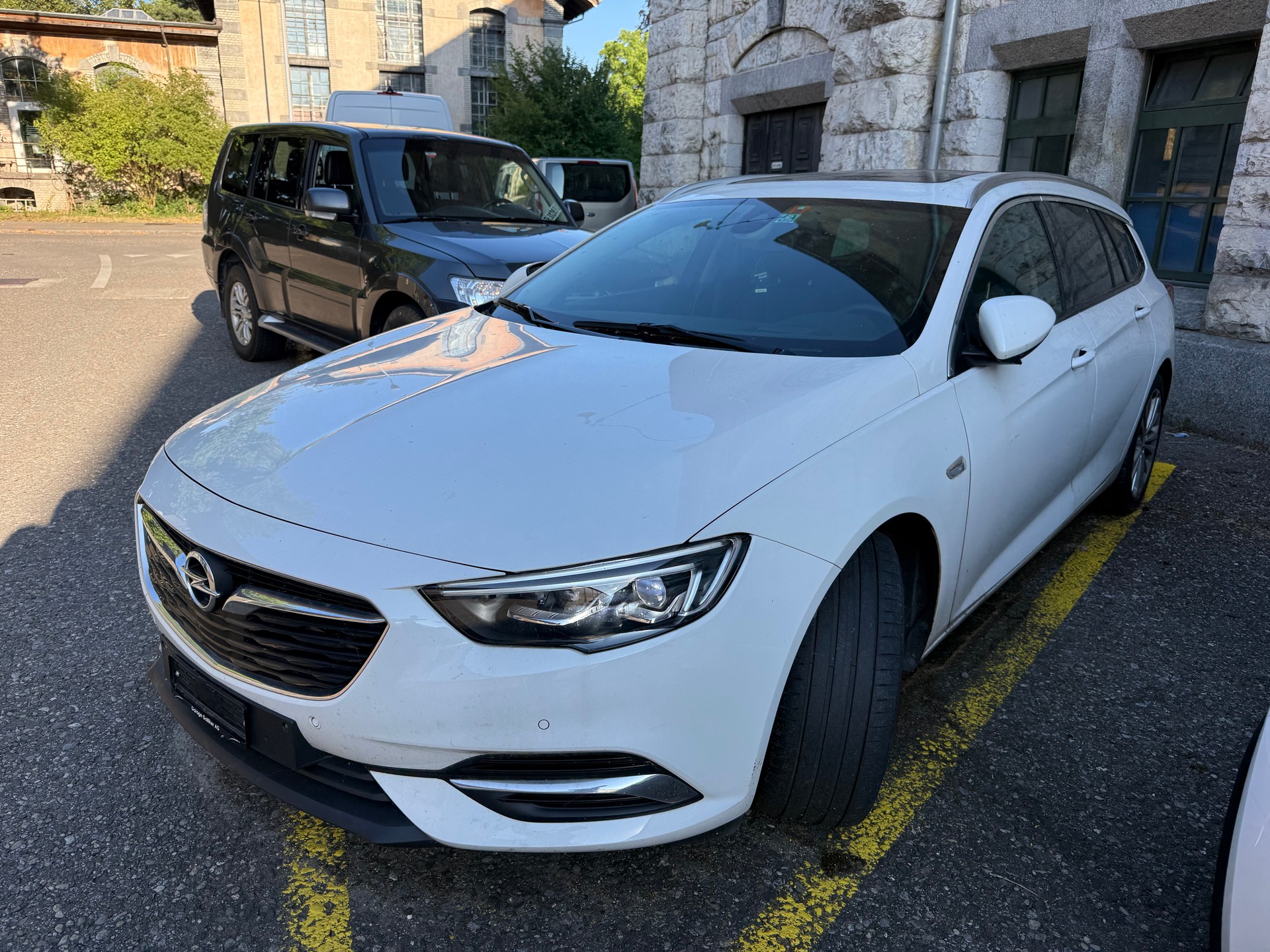 OPEL Insignia 2.0 CDTI Sports Tourer Excellence Automatic-image-0