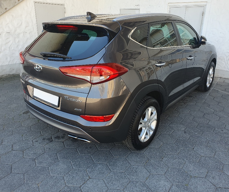HYUNDAI Tucson 1.6 TGDI Plena 4WD Automatic-image-2
