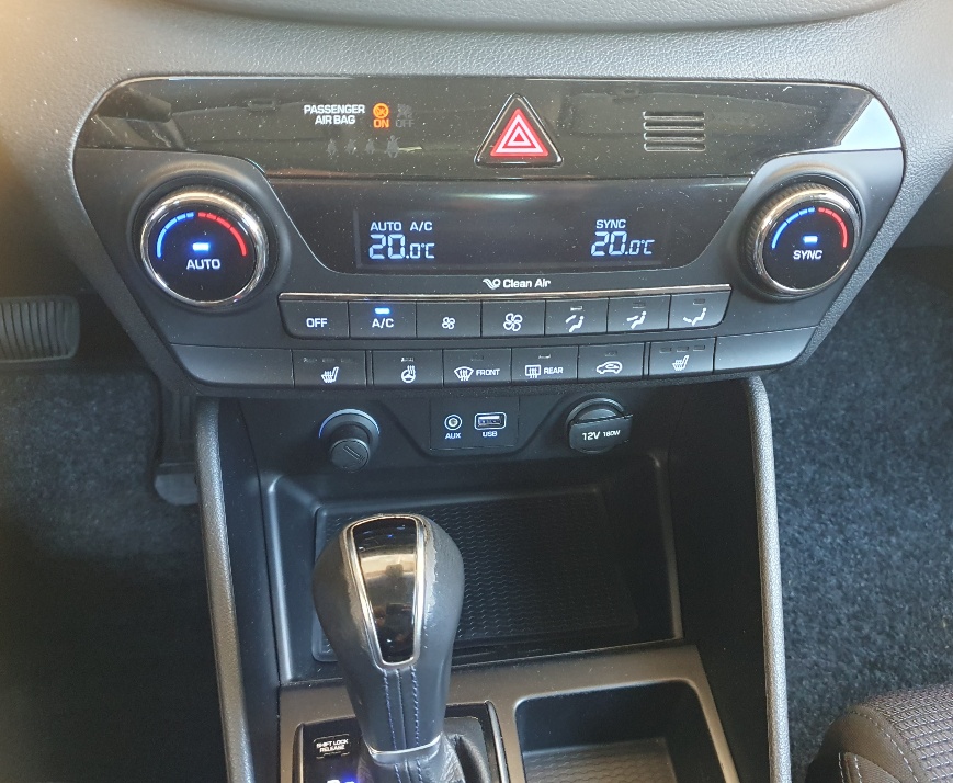HYUNDAI Tucson 1.6 TGDI Plena 4WD Automatic-image-12