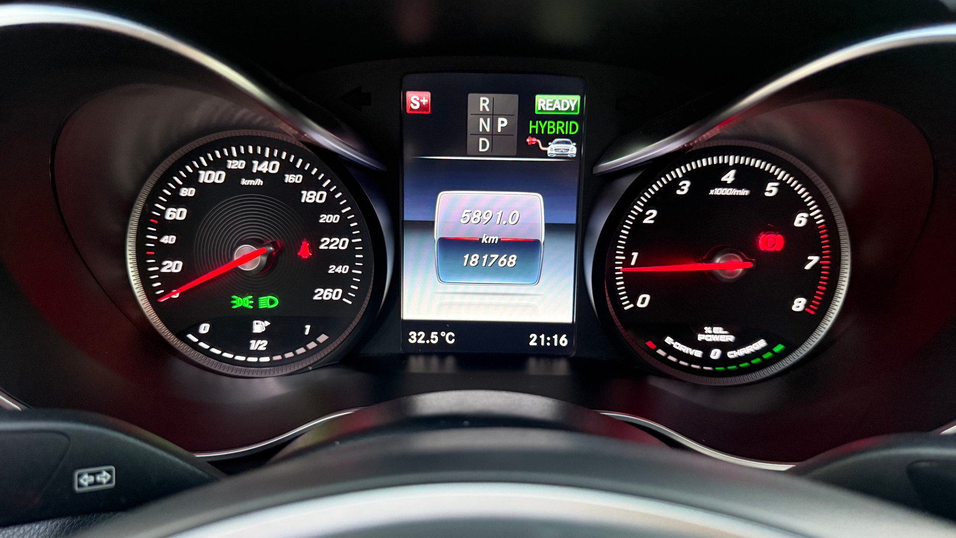 MERCEDES-BENZ C 350 e Avantgarde 7G-Tronic-image-10