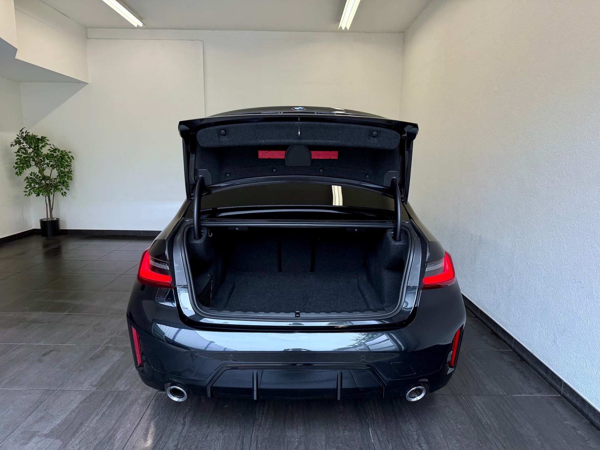 BMW 320d xDrive 48V Steptronic M Sport-image-20