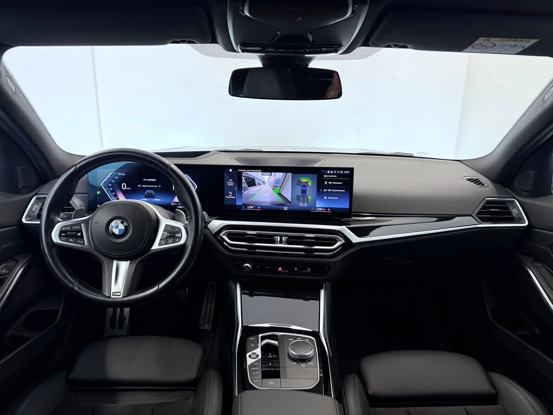 BMW 320d xDrive 48V Steptronic M Sport-image-17