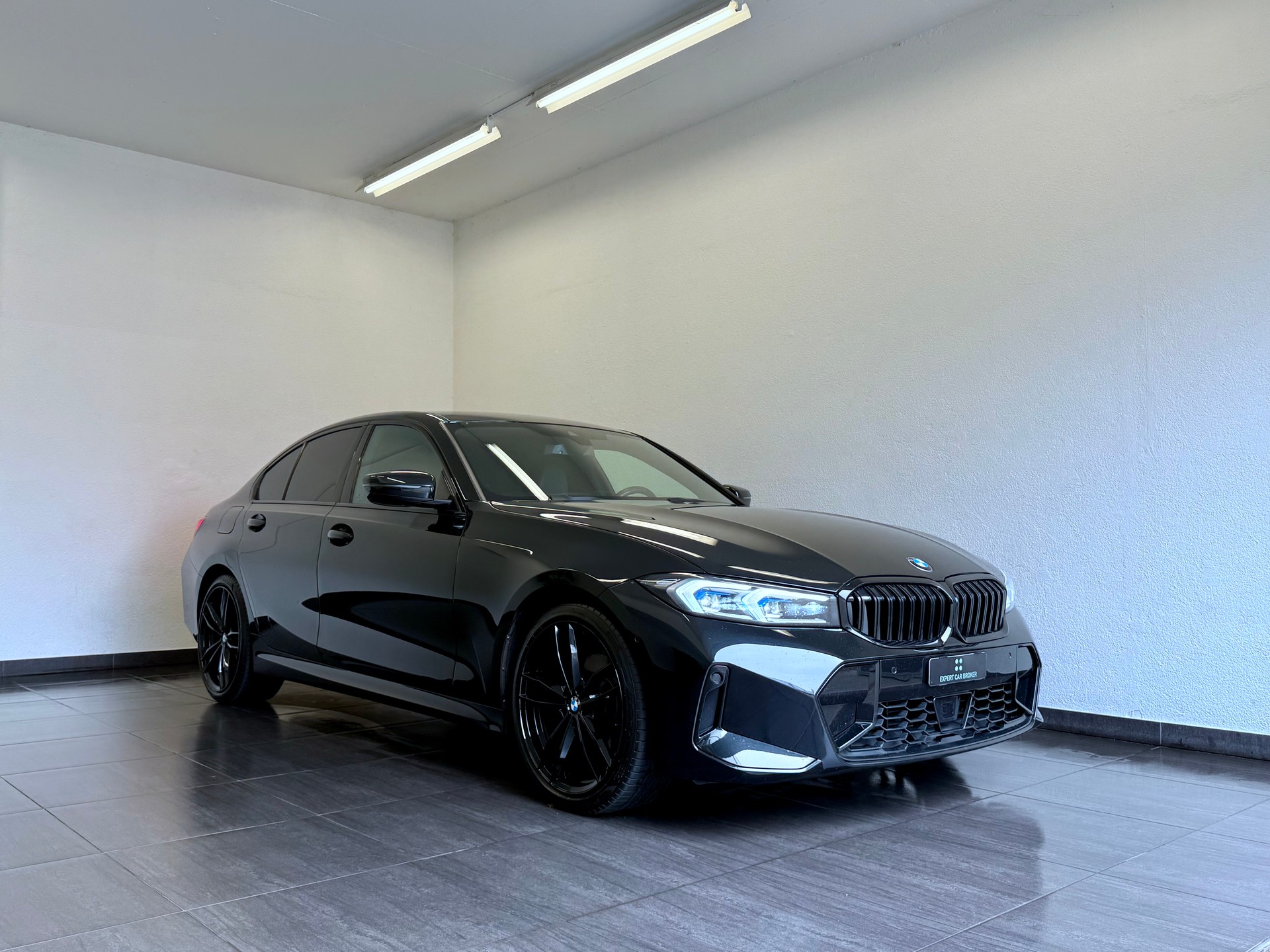 BMW 320d xDrive 48V Steptronic M Sport-image-27